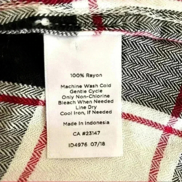 Talbots Snowflake Plaid Soft Button Down Rayon Lightweight Long Sleeve Top (LP) - Picture 16 of 16